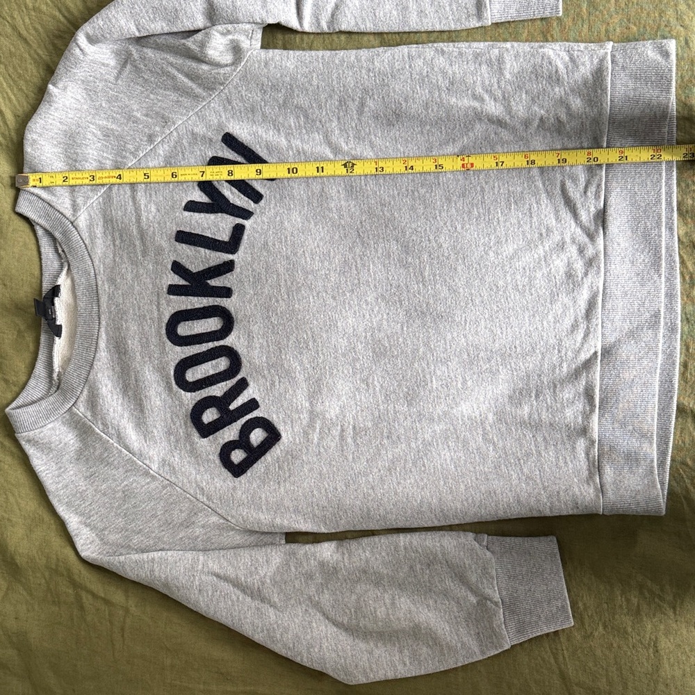 Vintage J. Crew Gray Crewneck BROOKLYN Sweatshirt - Picture 7 of 7